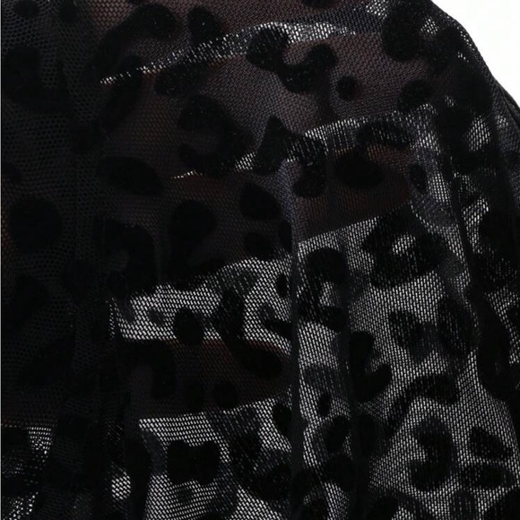 Leopard Print Short Sleeve Top NEW 🏷️ - Picture 4 of 4